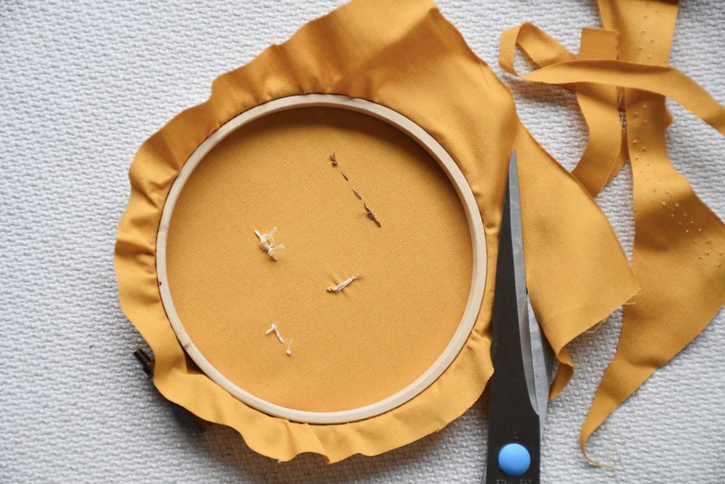 Je borduurwerk afwerken aan de achterkant: 2 manieren