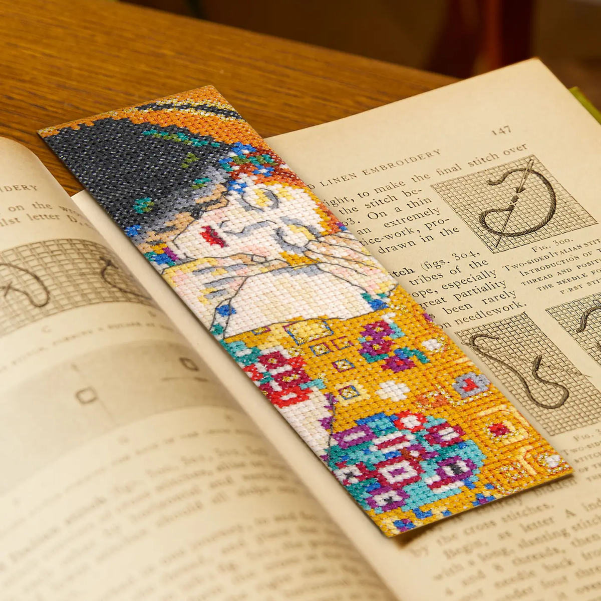 The Kiss - Masters Collection - DMC Bookmark Embroidery Kit