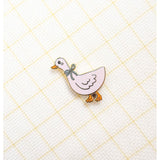Playful Duckling - Gans met strik - LetiStitch Needle Minder
