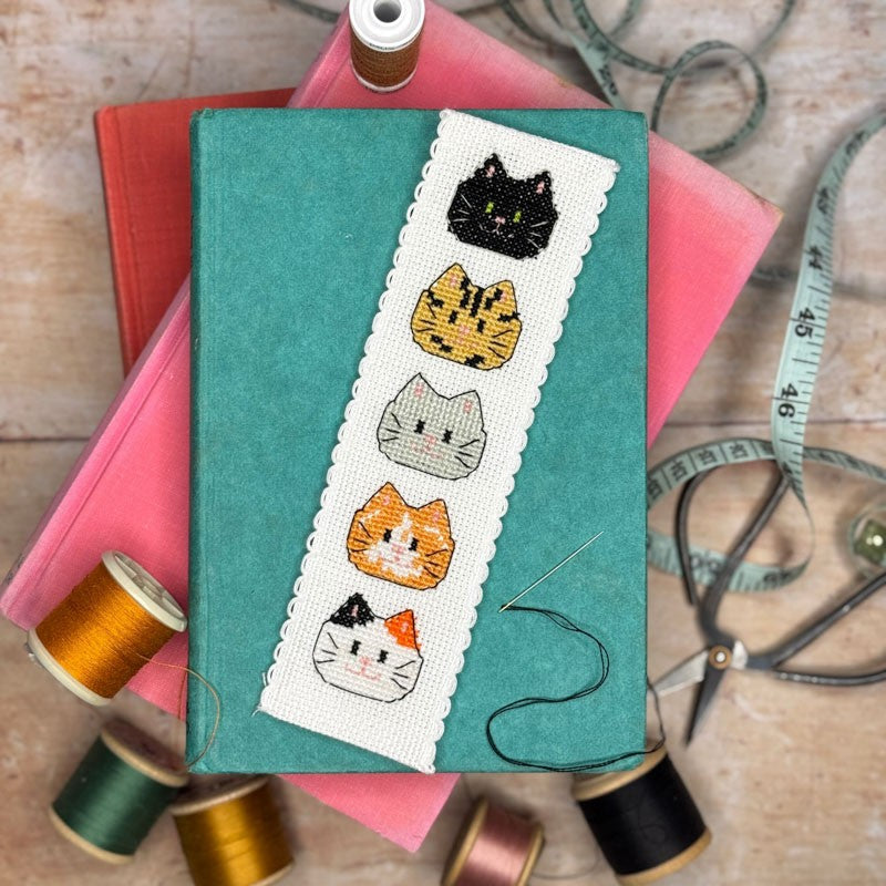 Kitty Cats boekenlegger - Katjes - Borduurpakket voor beginners