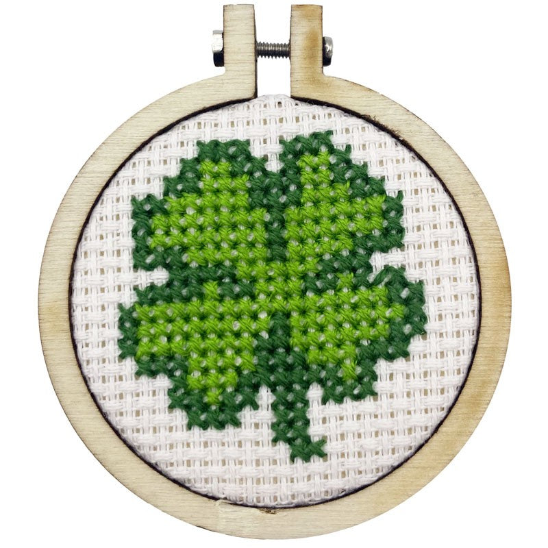 Good Luck sleutelhanger - Klavertjevier - Mini borduurpakket