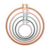 kunststof-borduurringen-in-leuke-kleuren_4e4a1894-6767-4f02-bd93-f870048c3a86 - Rico Design