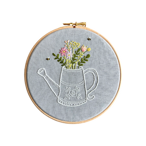 lentebloemen-borduren-borduurpatroon - Iris Borduurt