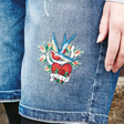 Love Tattoo borduren op kleding - Incl. oplosbare aida -bestellen bij Iris Borduurt