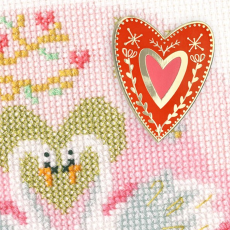 Scandi Heart - Rood hartje - Bothy Threads Needle Minder -bestellen bij Iris Borduurt