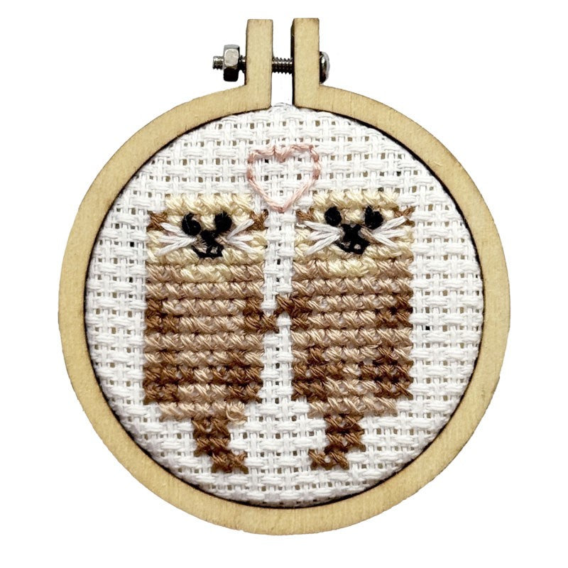 You're Otterly Amazing sleutelhanger - Otters - Mini borduurpakket