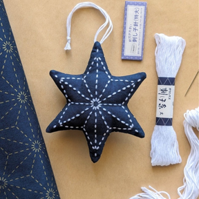 Sashiko Kersthangers - Compleet borduurpakket - 5 stuks -bestellen bij Iris Borduurt