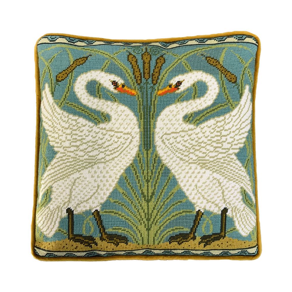Swan, Rush And Iris Tapestry – Bothy Threads borduurpakket – Petit Point